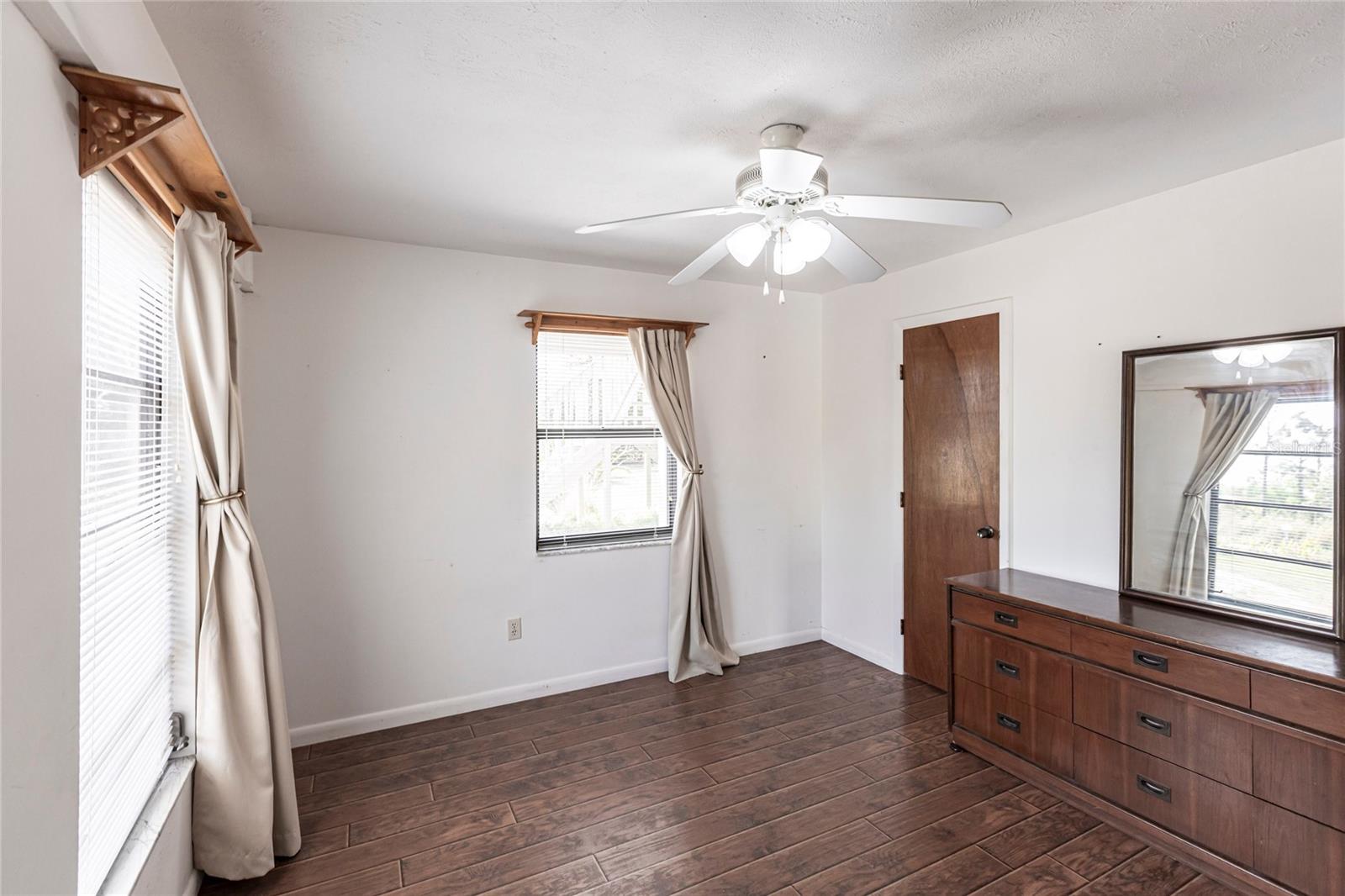 ISLAND ESTATES - Residential