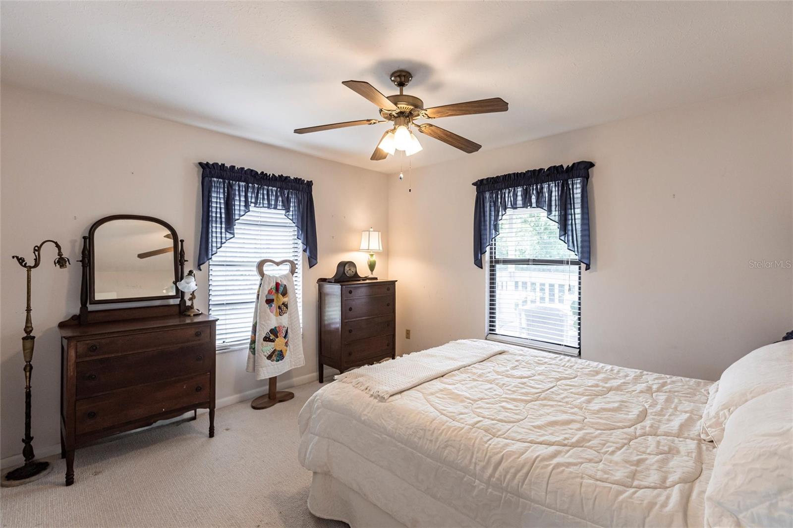 ISLAND ESTATES - Residential