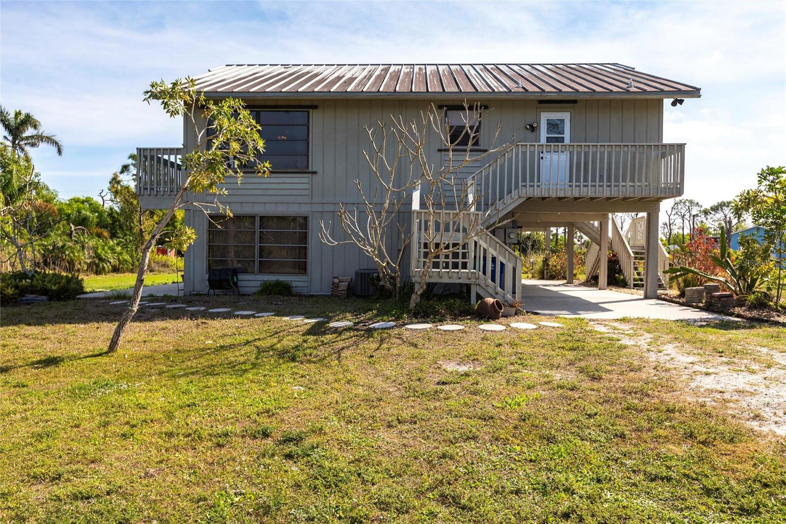 ISLAND ESTATES - Residential