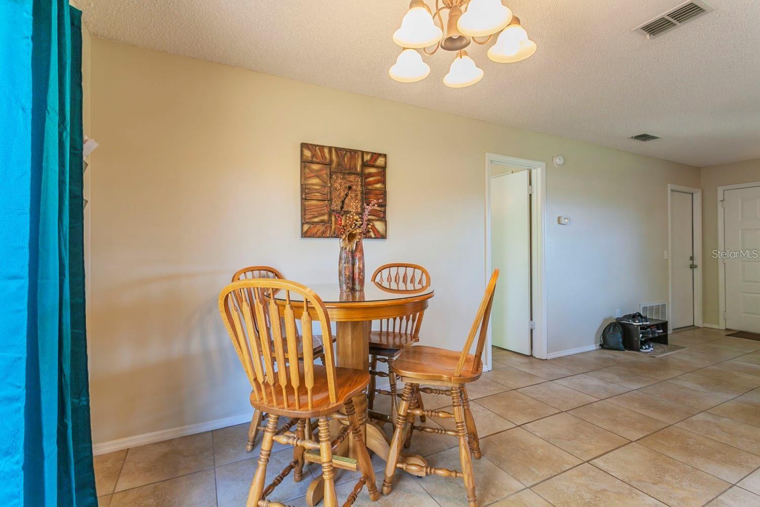 LAKE WEIR GARDENS - Residential