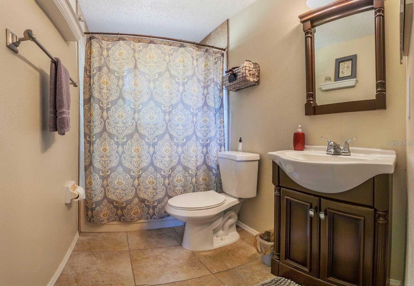 LAKE WEIR GARDENS - Residential