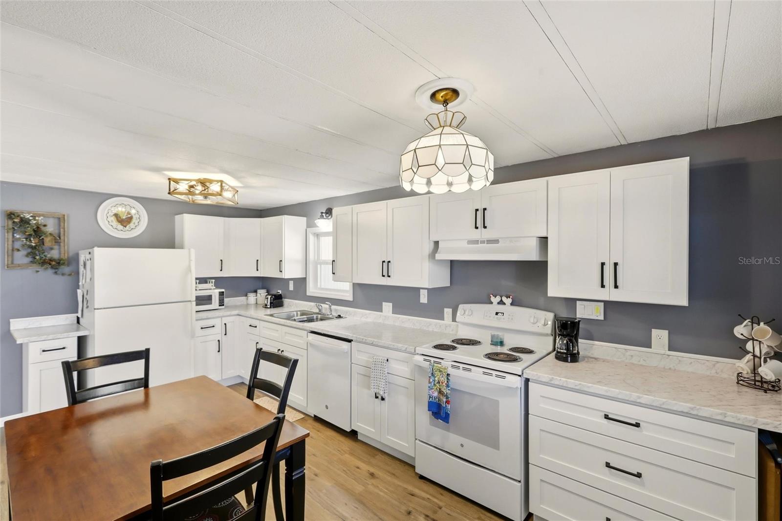 ALLIGATOR PARK COOP - Residential