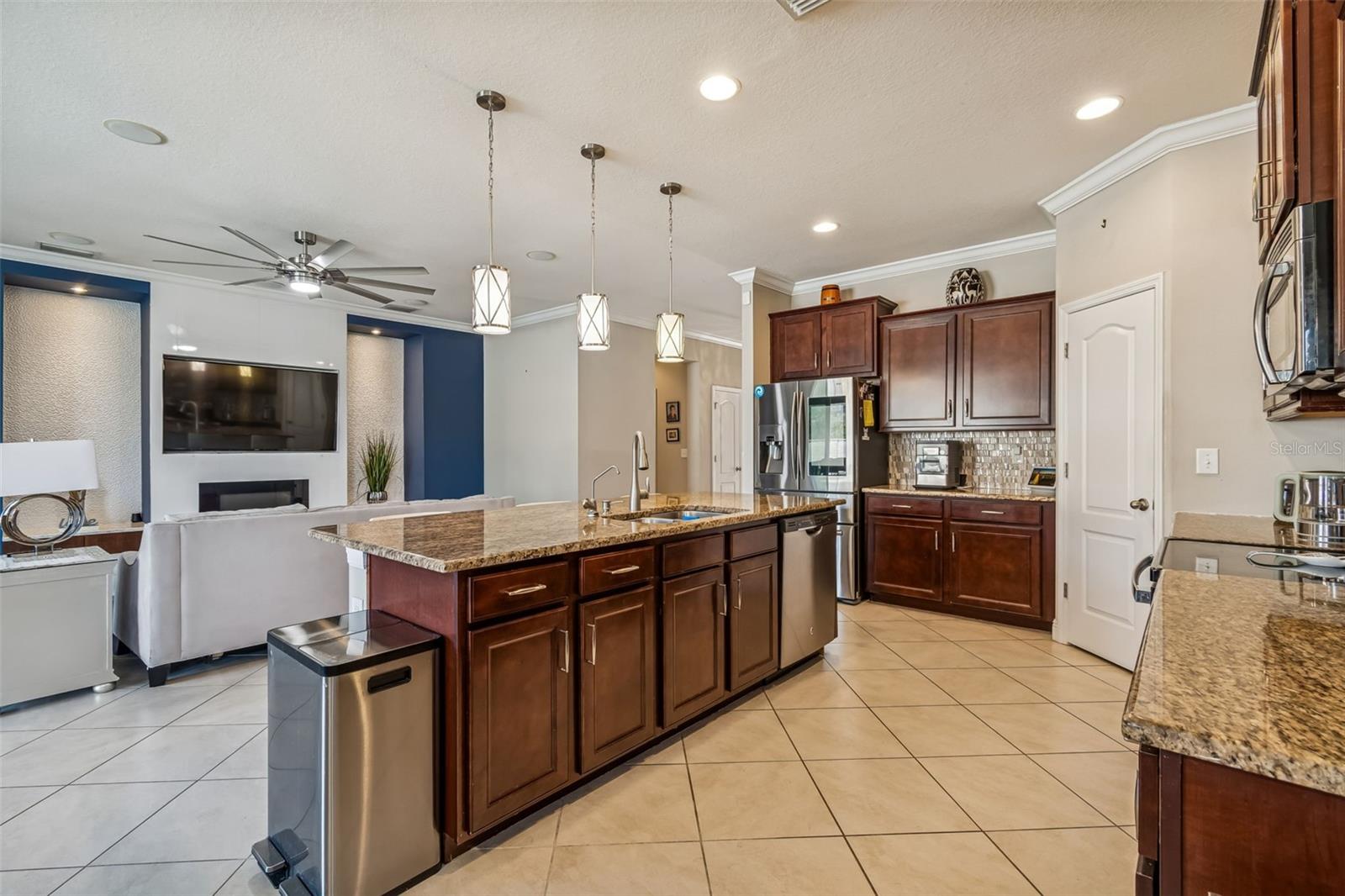 STONELEDGE - Residential