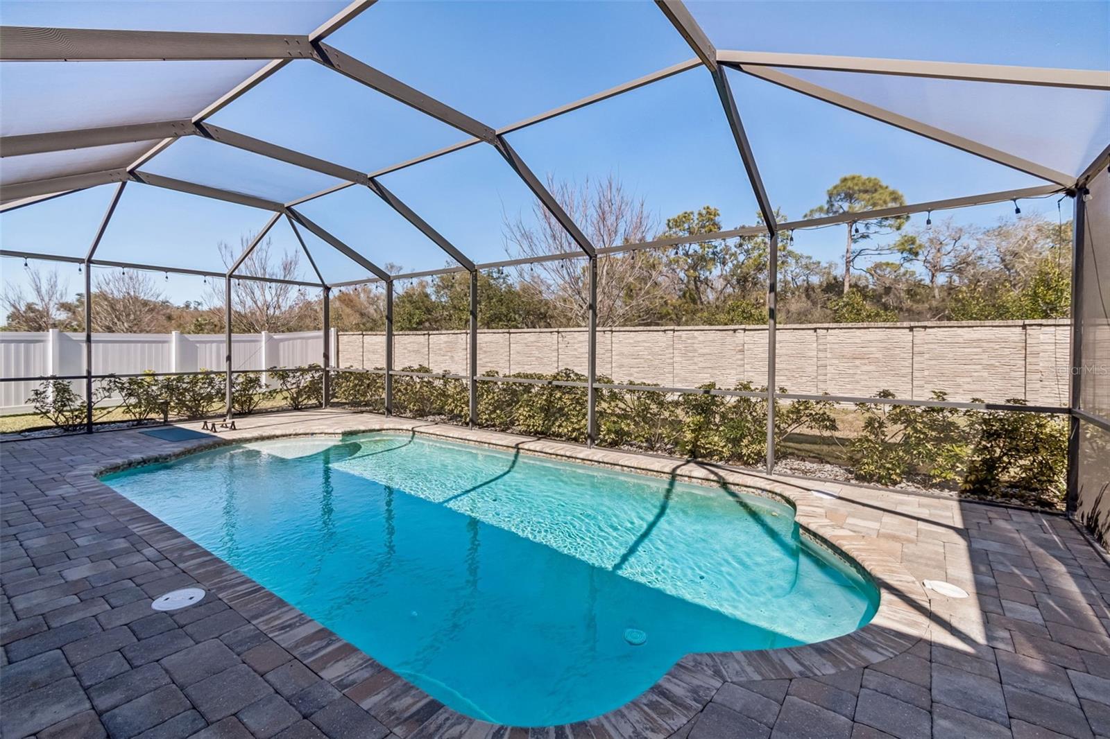 STONELEDGE - Residential