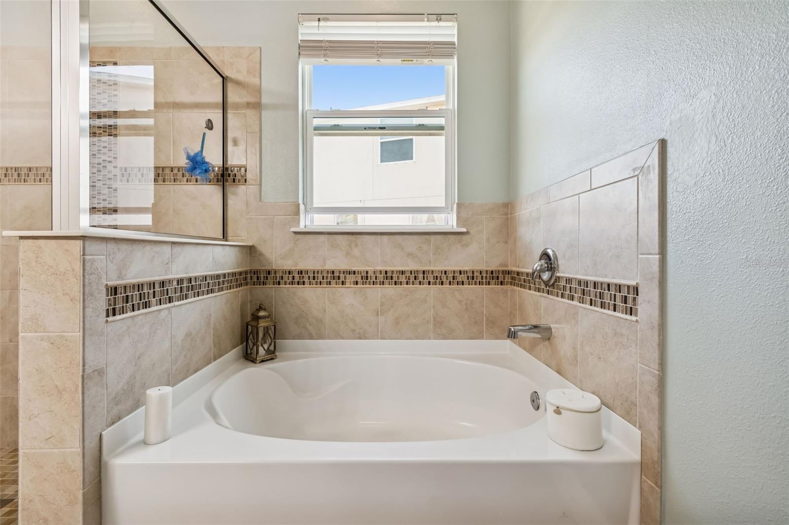 STONELEDGE - Residential