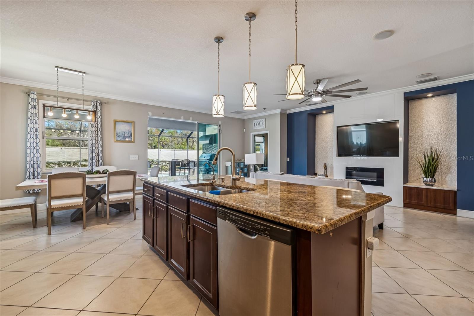 STONELEDGE - Residential