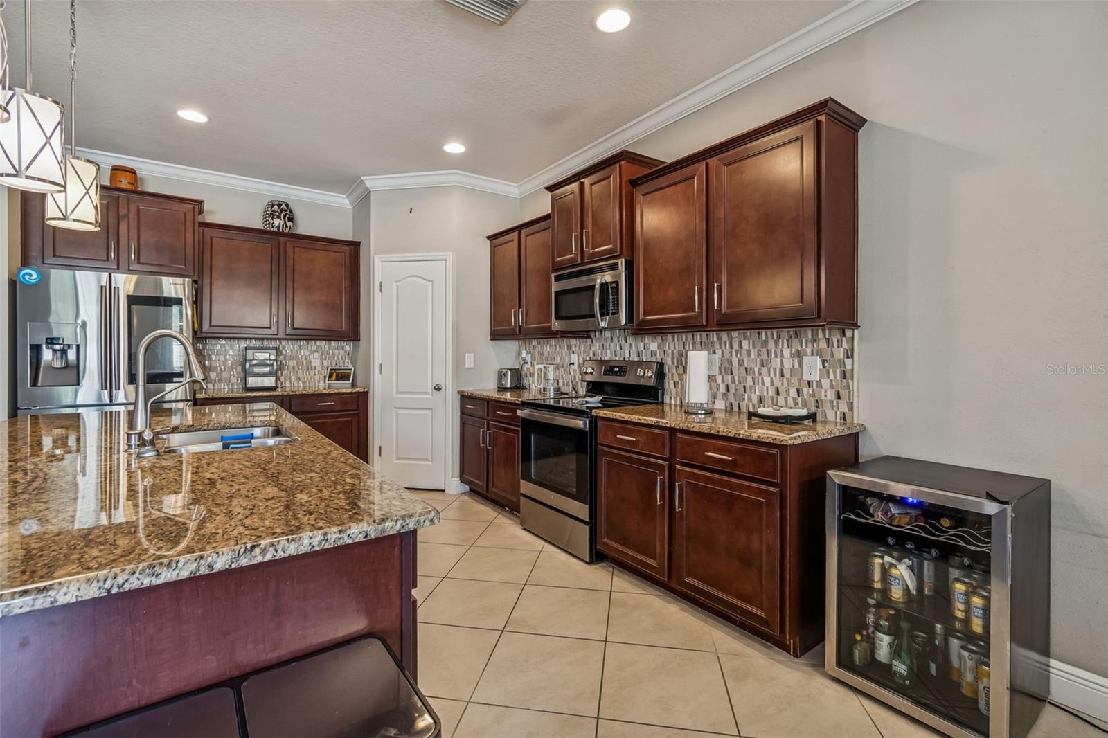 STONELEDGE - Residential