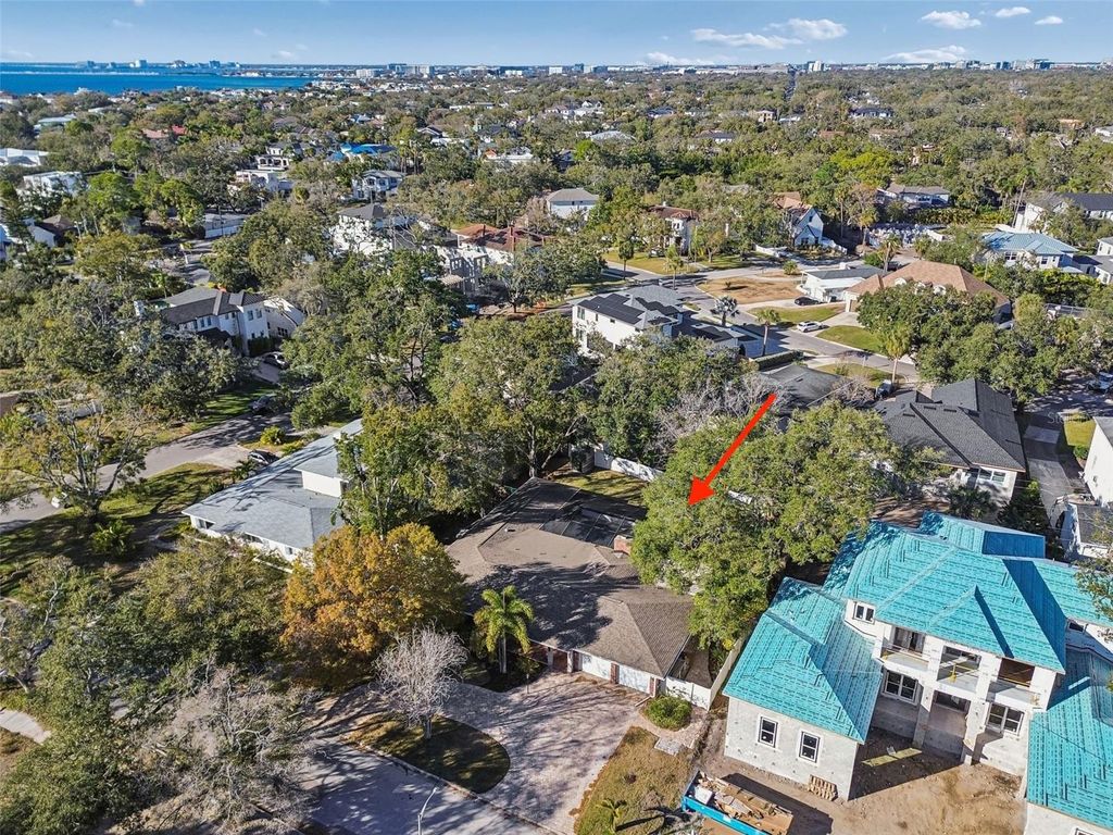 Photo of 4633 W Longfellow Avenue, Tampa, FL 33629 (MLS # TB8478458)