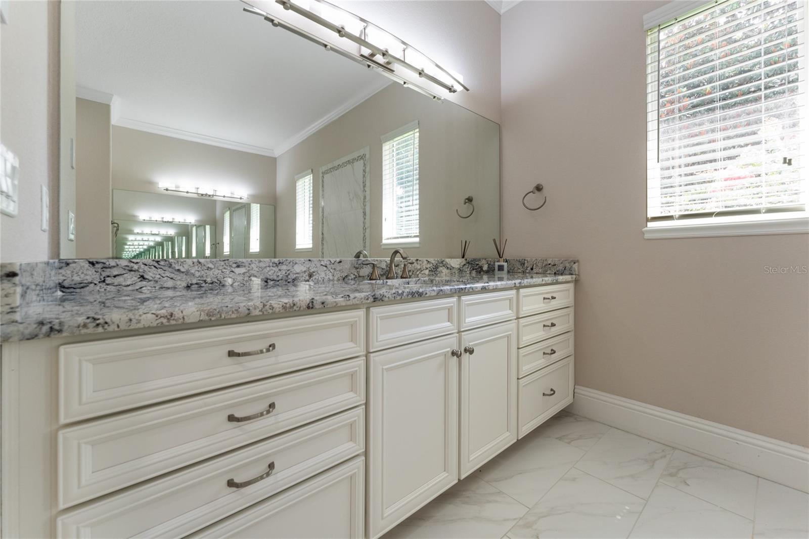 KEENES POINTE UN #11 - Residential