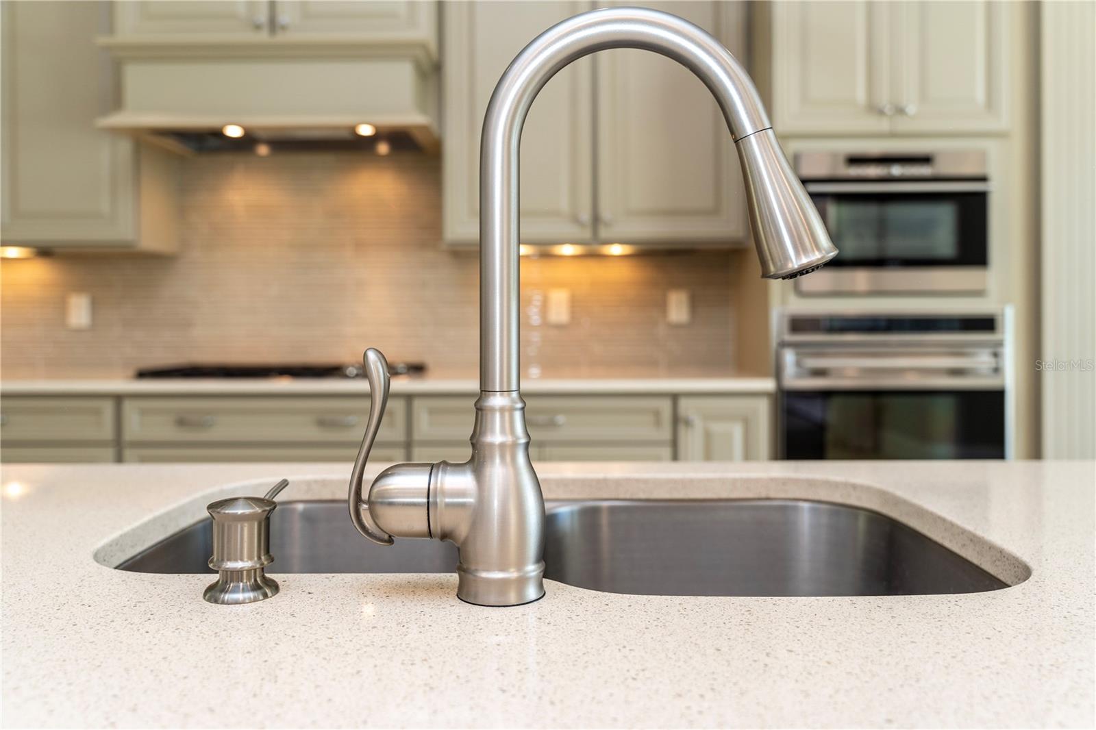 KEENES POINTE UN #11 - Residential