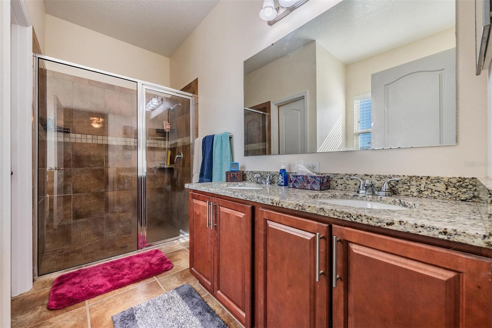 DORAL POINTE NORTH - Residential