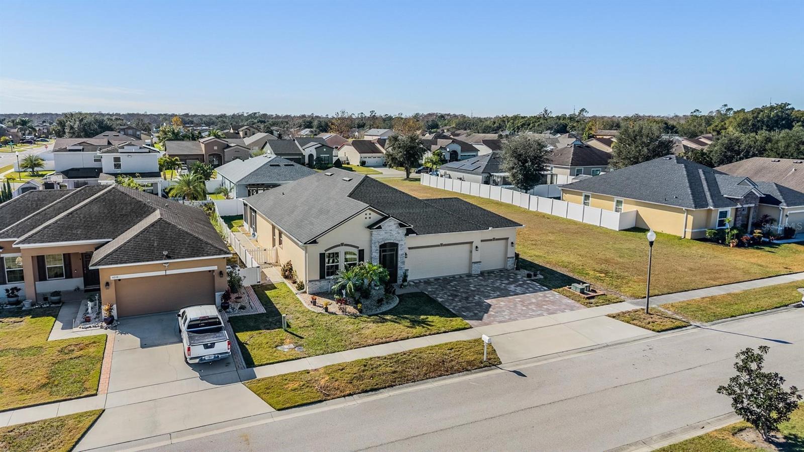 DORAL POINTE NORTH - Residential