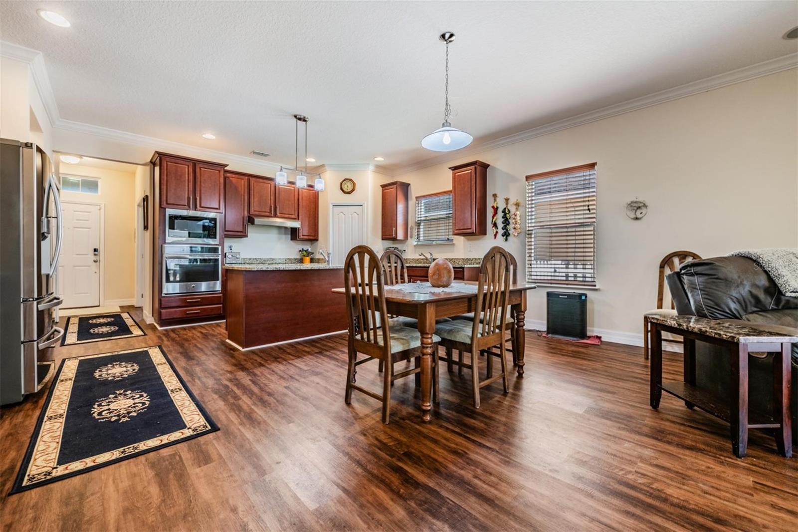 DORAL POINTE NORTH - Residential