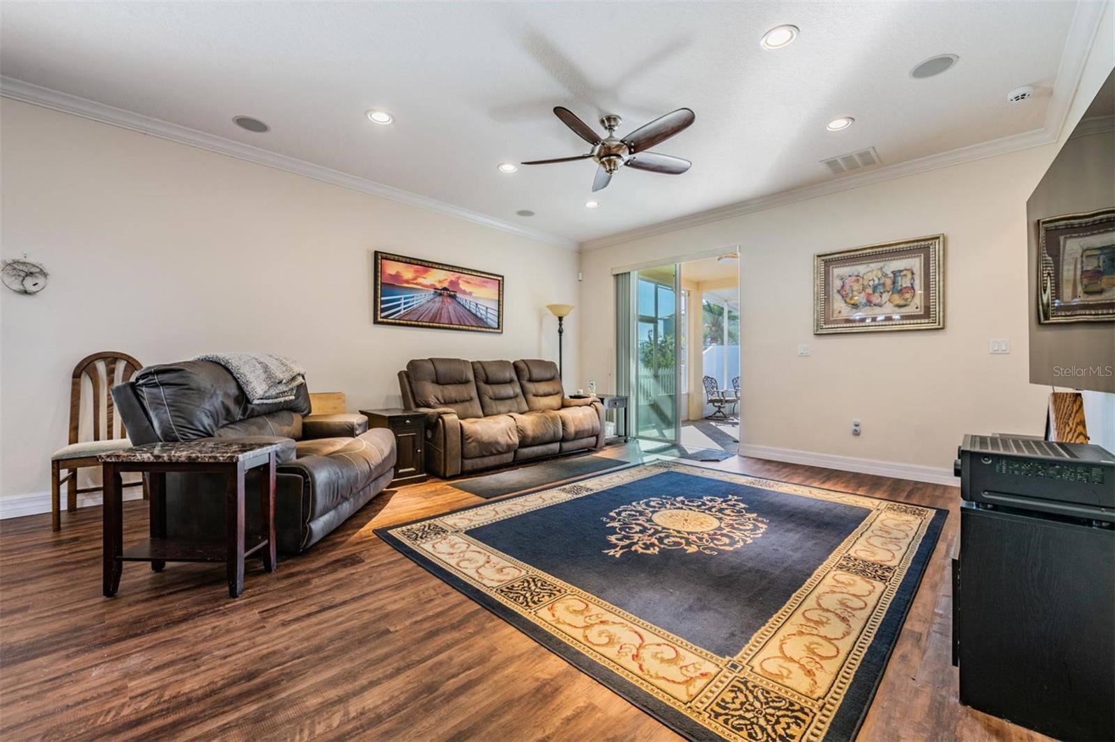 DORAL POINTE NORTH - Residential