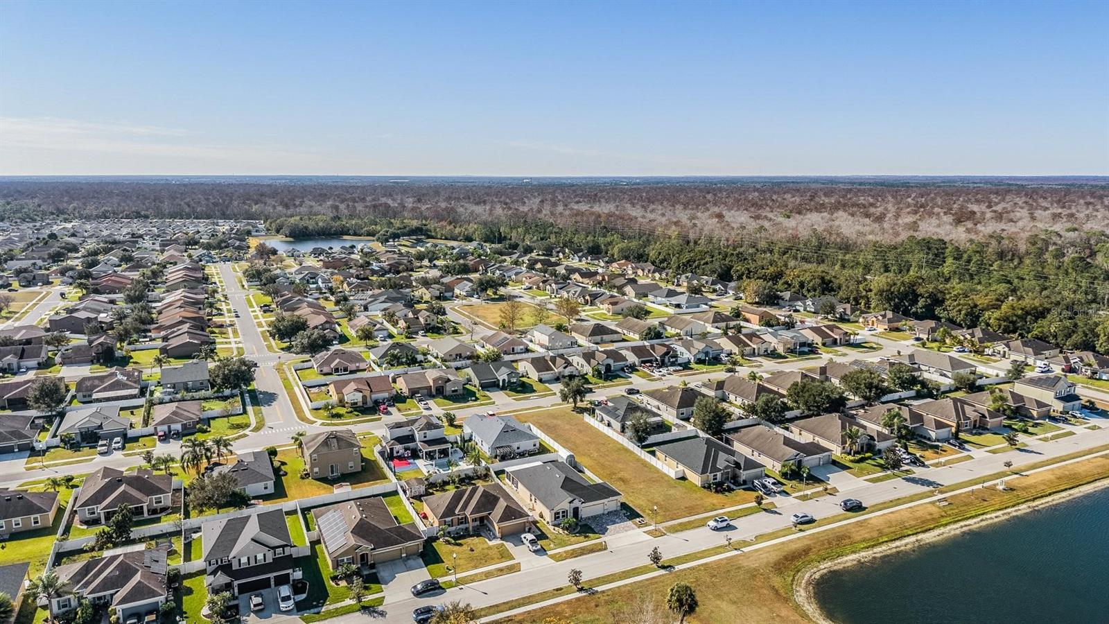 DORAL POINTE NORTH - Residential