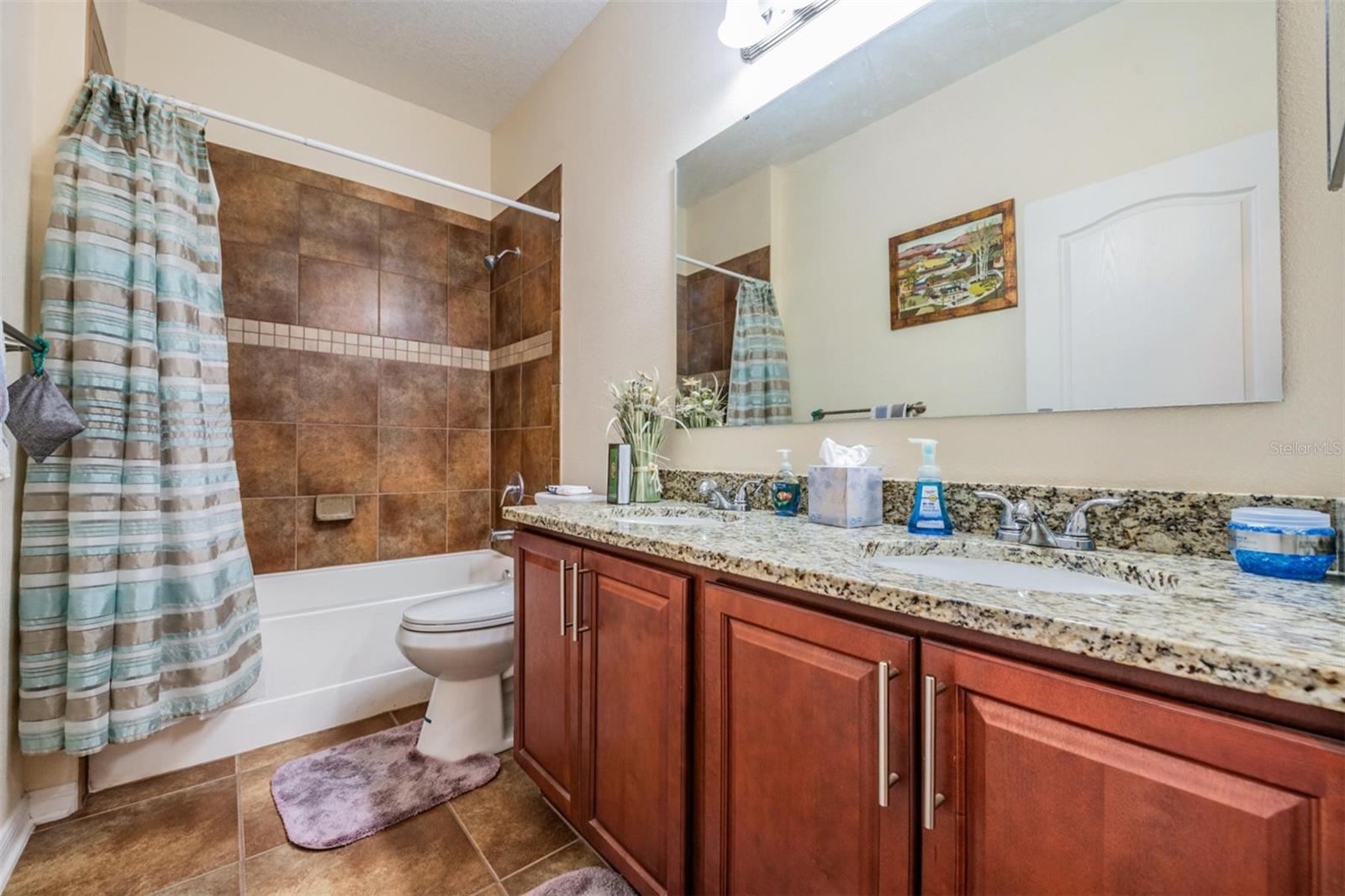 DORAL POINTE NORTH - Residential