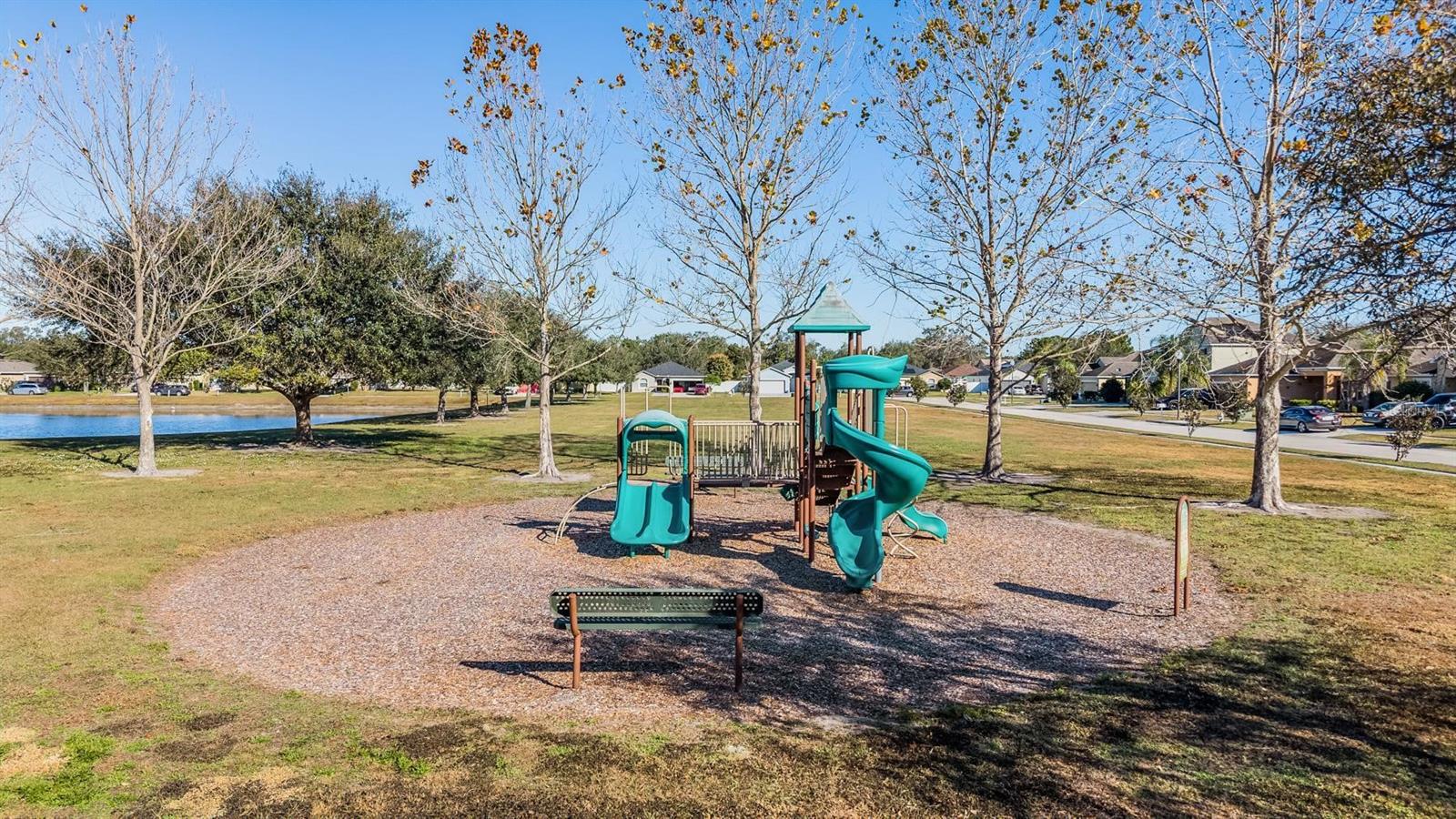 DORAL POINTE NORTH - Residential