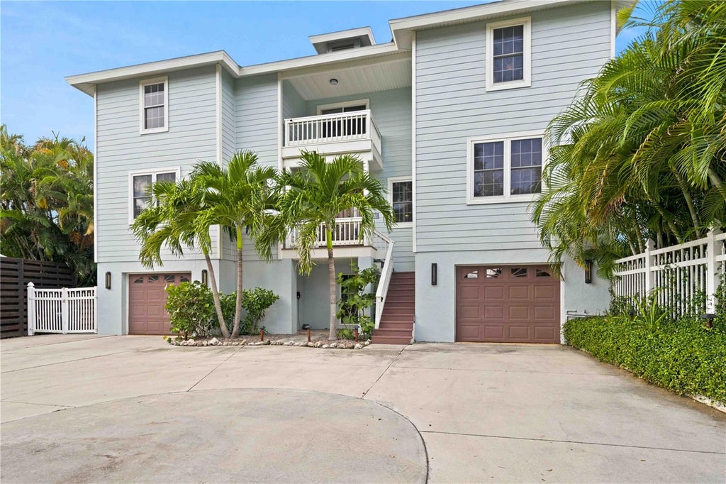 Photo of 5544 Dinah Lane, Sarasota, FL 34231 (MLS # A4704943)