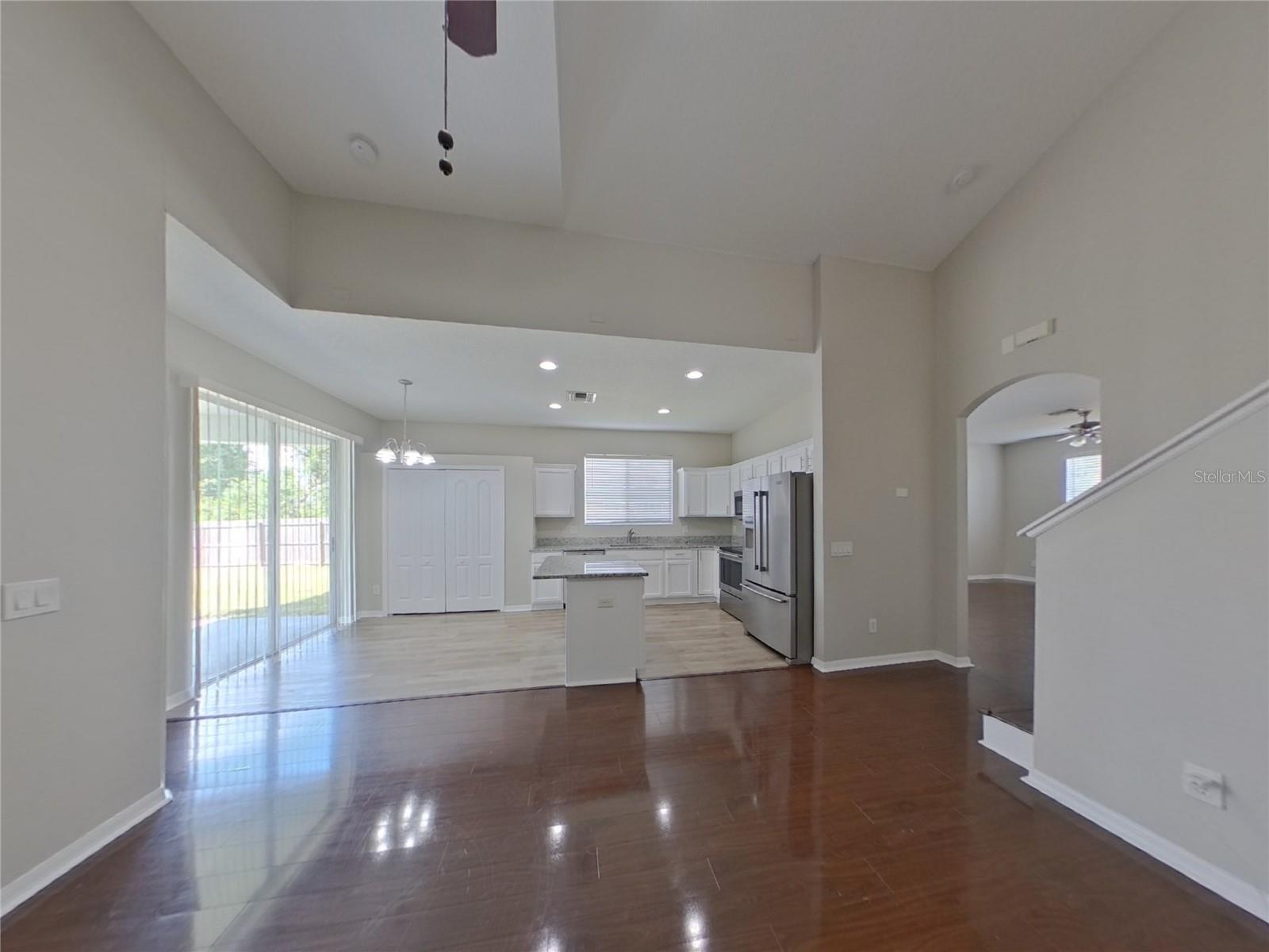 TIERRA DEL SOL PH 01 - Residential Lease