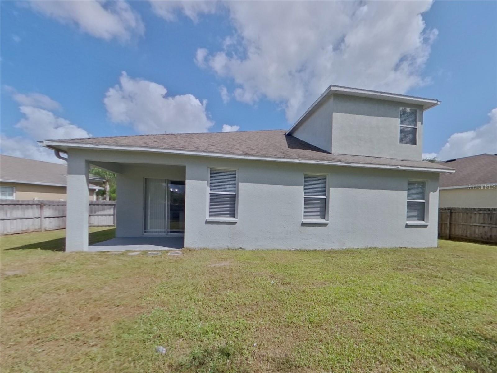 TIERRA DEL SOL PH 01 - Residential Lease