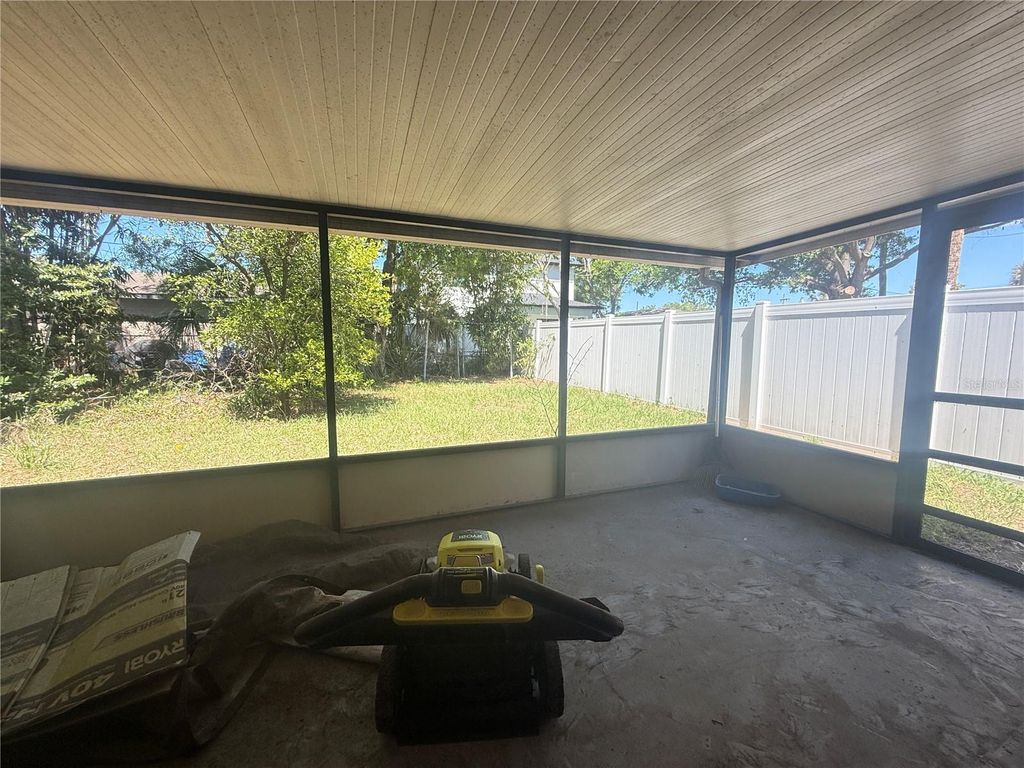 Photo of 2913 W Kathleen Street, Tampa, FL 33607 (MLS # TB8476785)