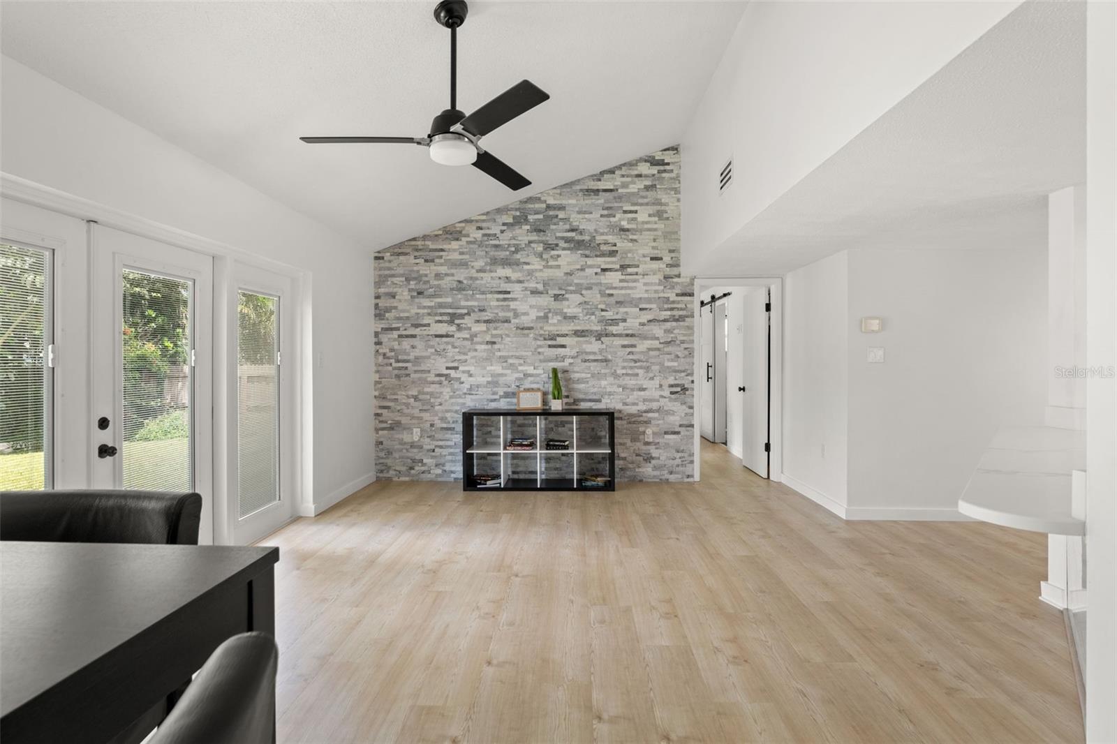 COUNTRY VILLAS - Residential