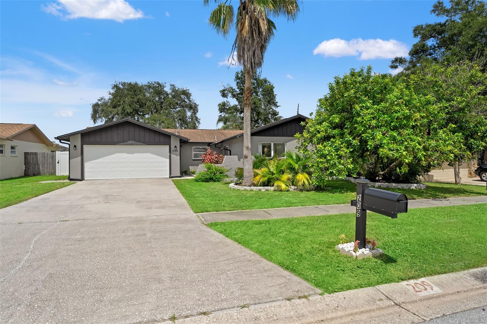 COUNTRY VILLAS - Residential