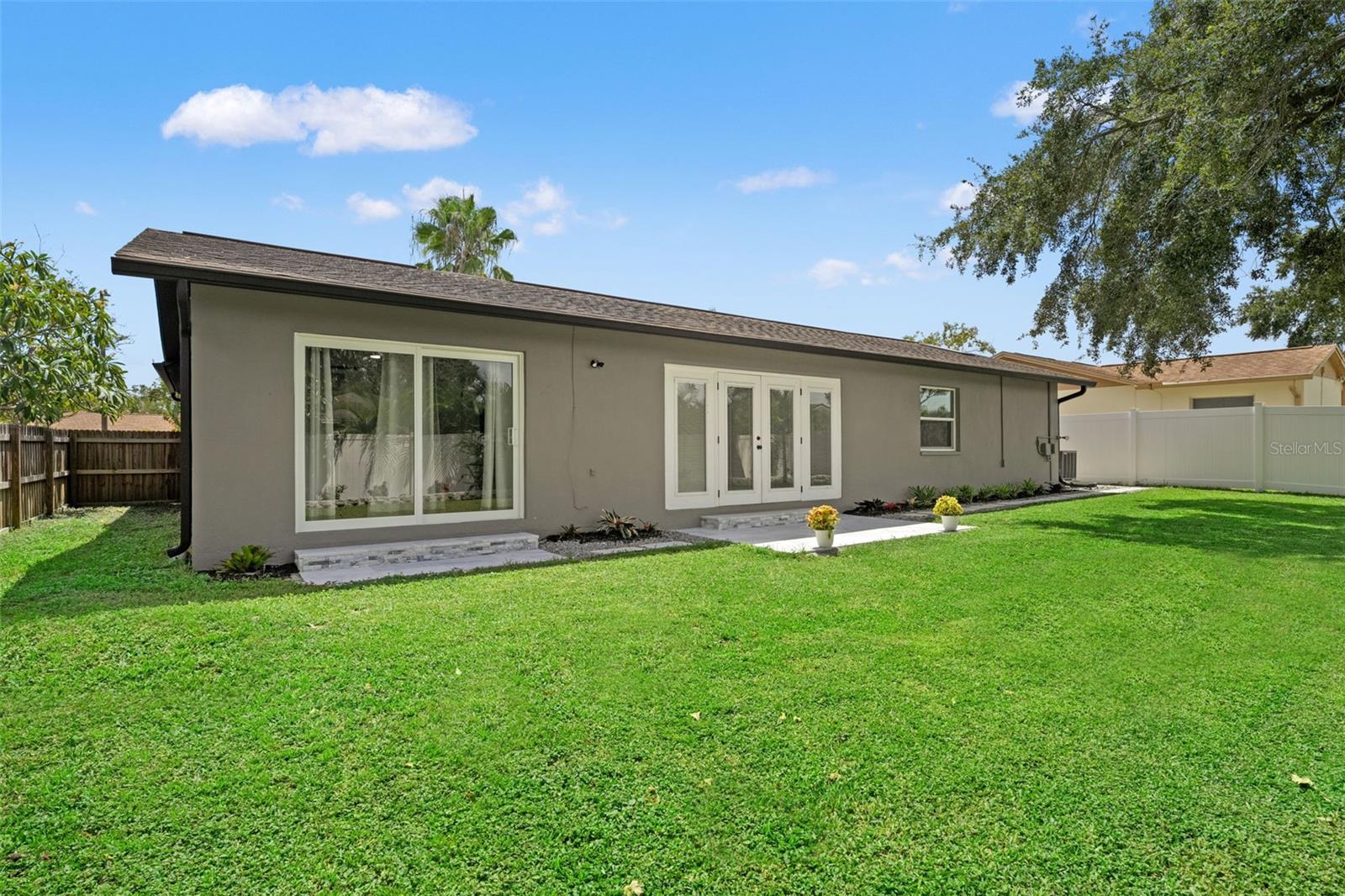COUNTRY VILLAS - Residential