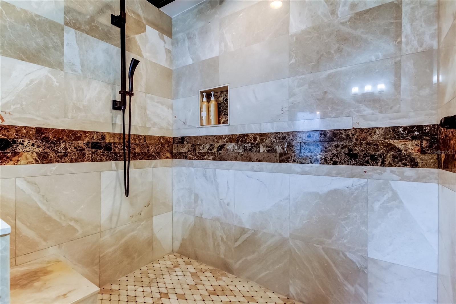 RAINBOW FARMS - Residential