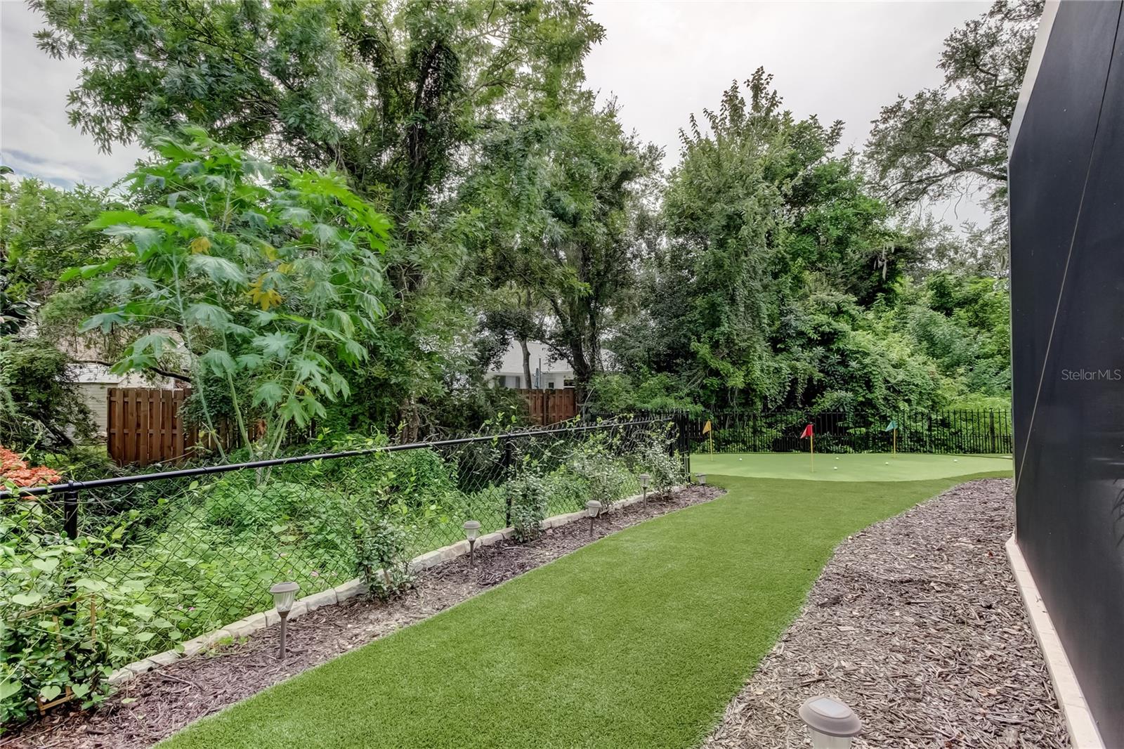 RAINBOW FARMS - Residential