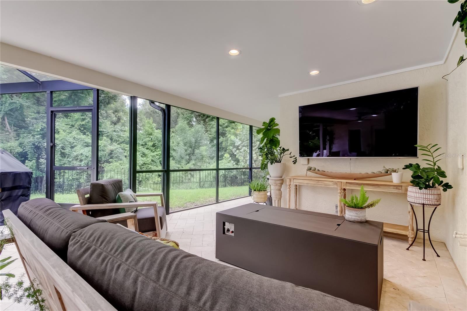 RAINBOW FARMS - Residential