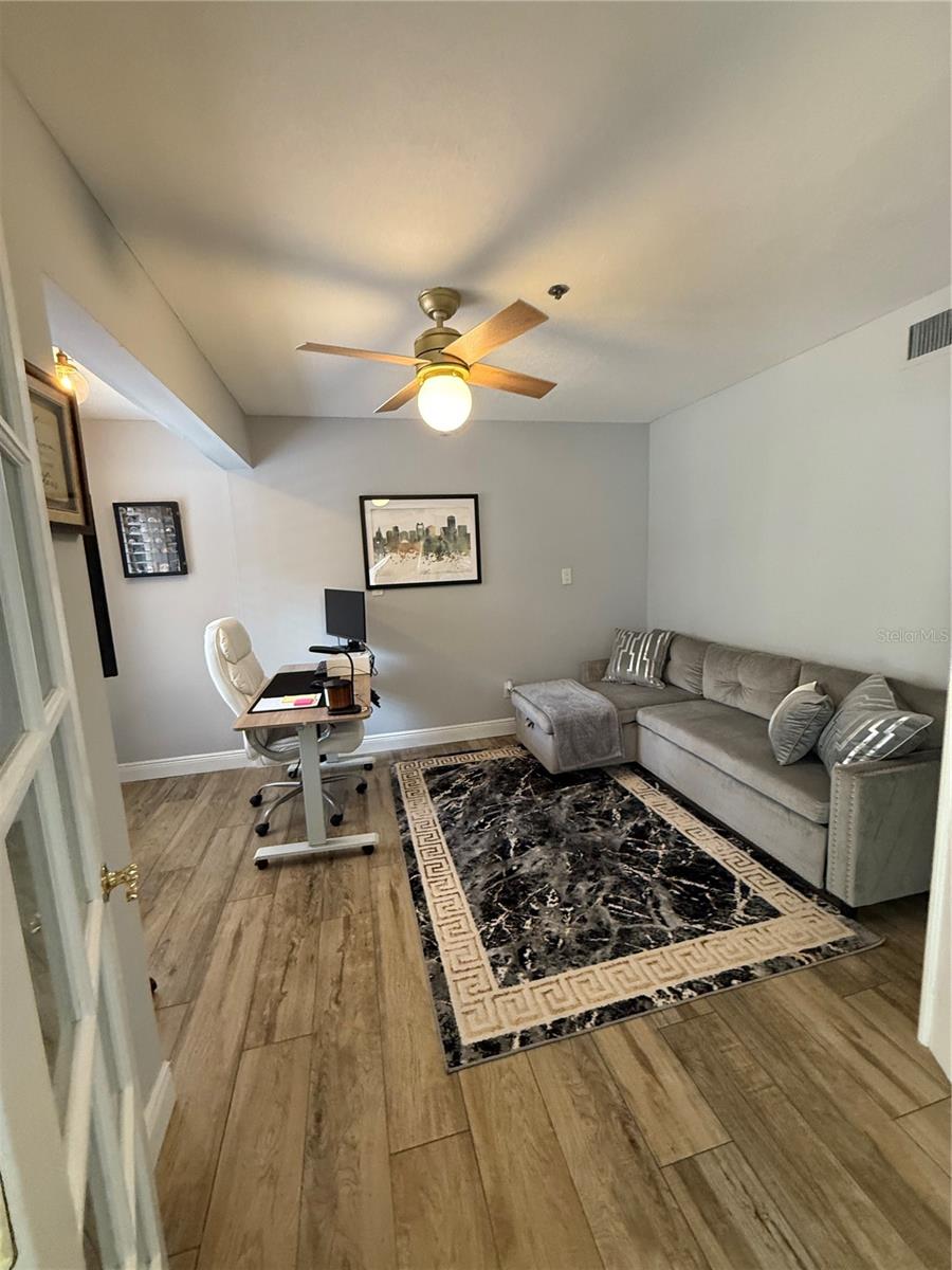 ONE THOUSAND OAKS REP - Residential