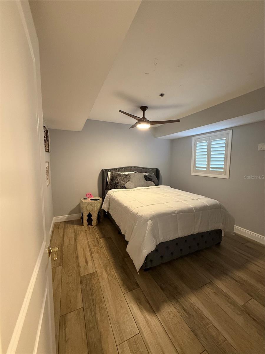 ONE THOUSAND OAKS REP - Residential