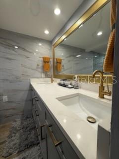 ONE THOUSAND OAKS REP - Residential