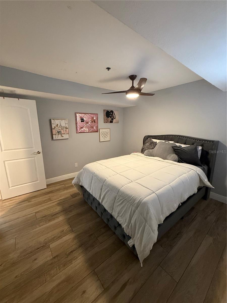 ONE THOUSAND OAKS REP - Residential