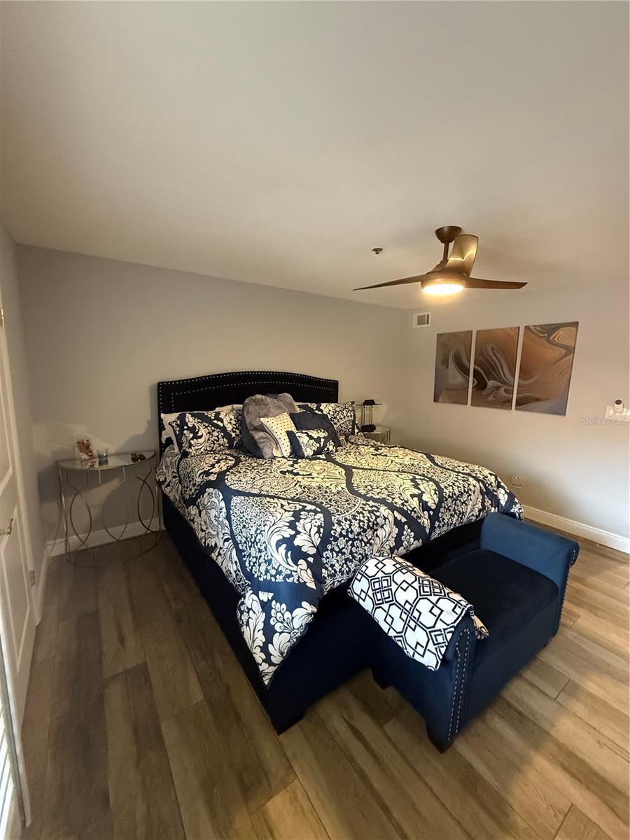 ONE THOUSAND OAKS REP - Residential