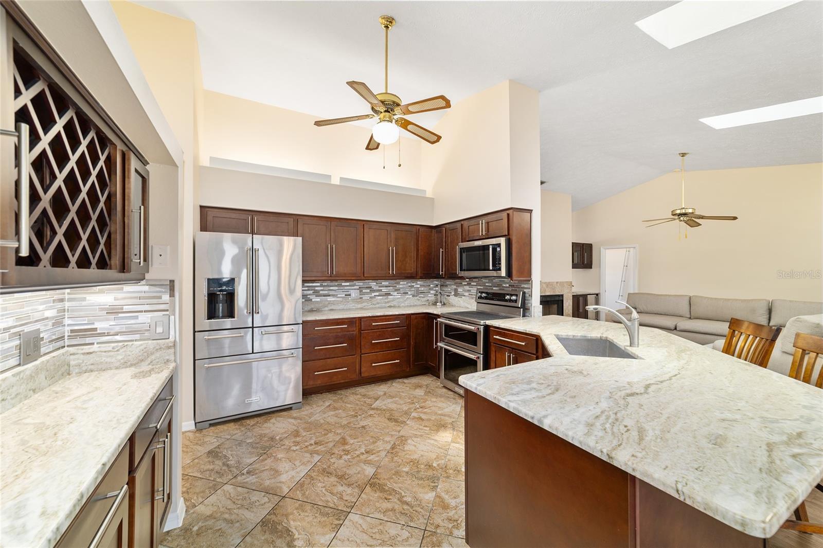 INVERNESS GOLF & COUNTRY CLUB - Residential