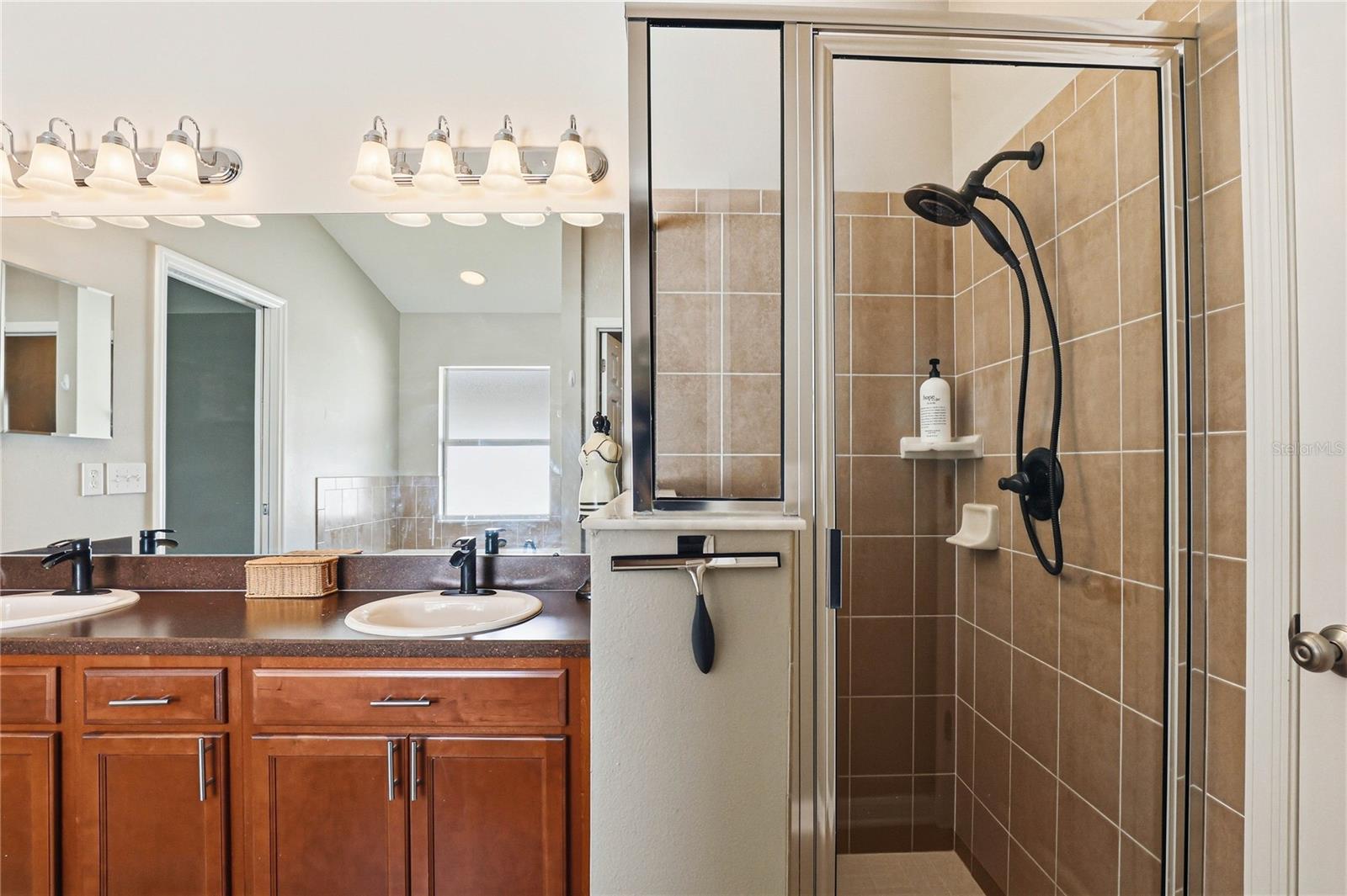 OAK CREEK A-C PH 02 - Residential