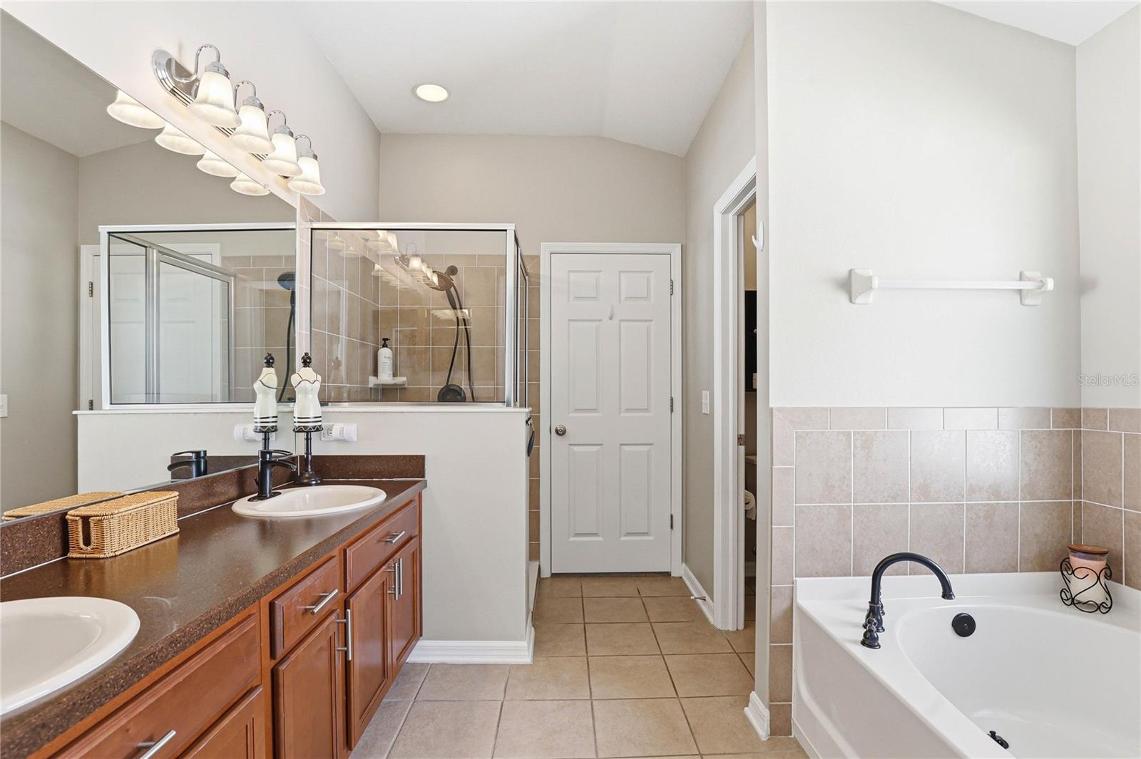 OAK CREEK A-C PH 02 - Residential