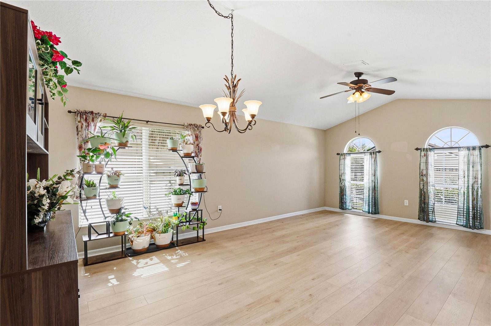 OAK CREEK A-C PH 02 - Residential