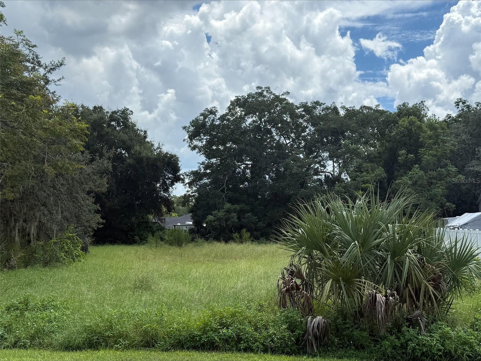 ACREAGE - Land