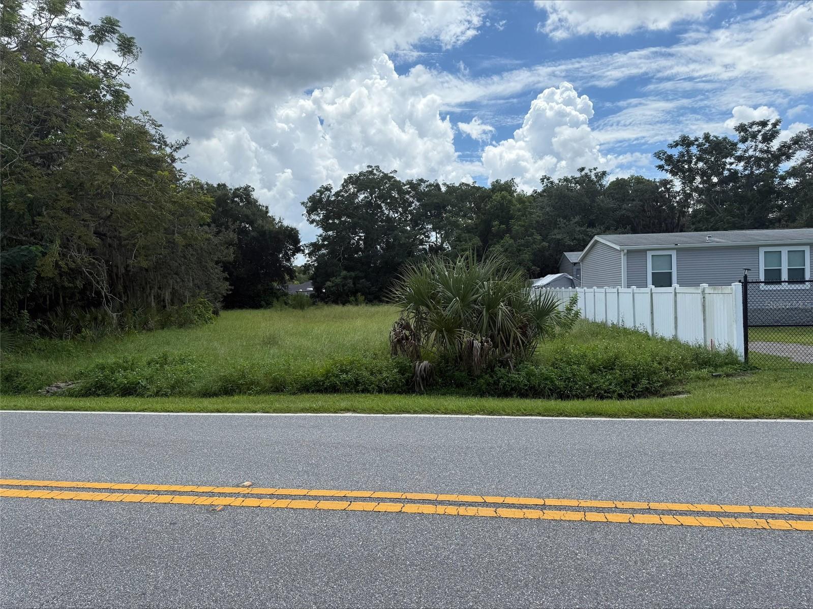 ACREAGE - Land
