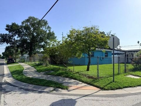 Photo of 7225 N Grady Avenue, Tampa, FL 33614 (MLS # TB8531228)