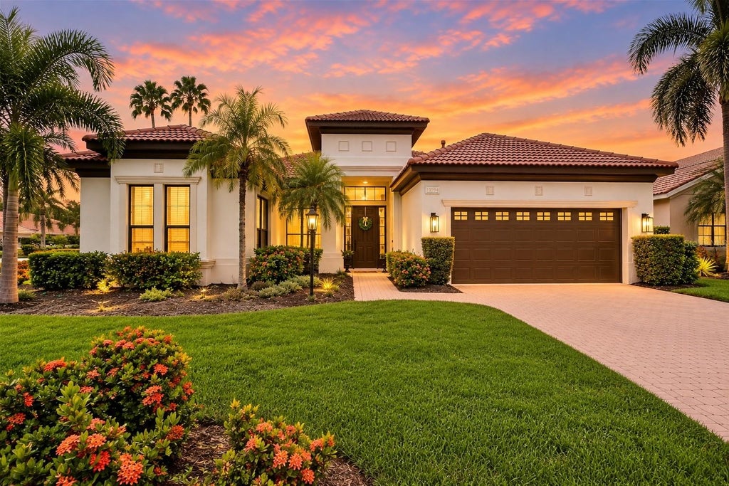 Photo of 13994 Siena Loop, Lakewood Ranch, FL 34202 (MLS # A4704244)