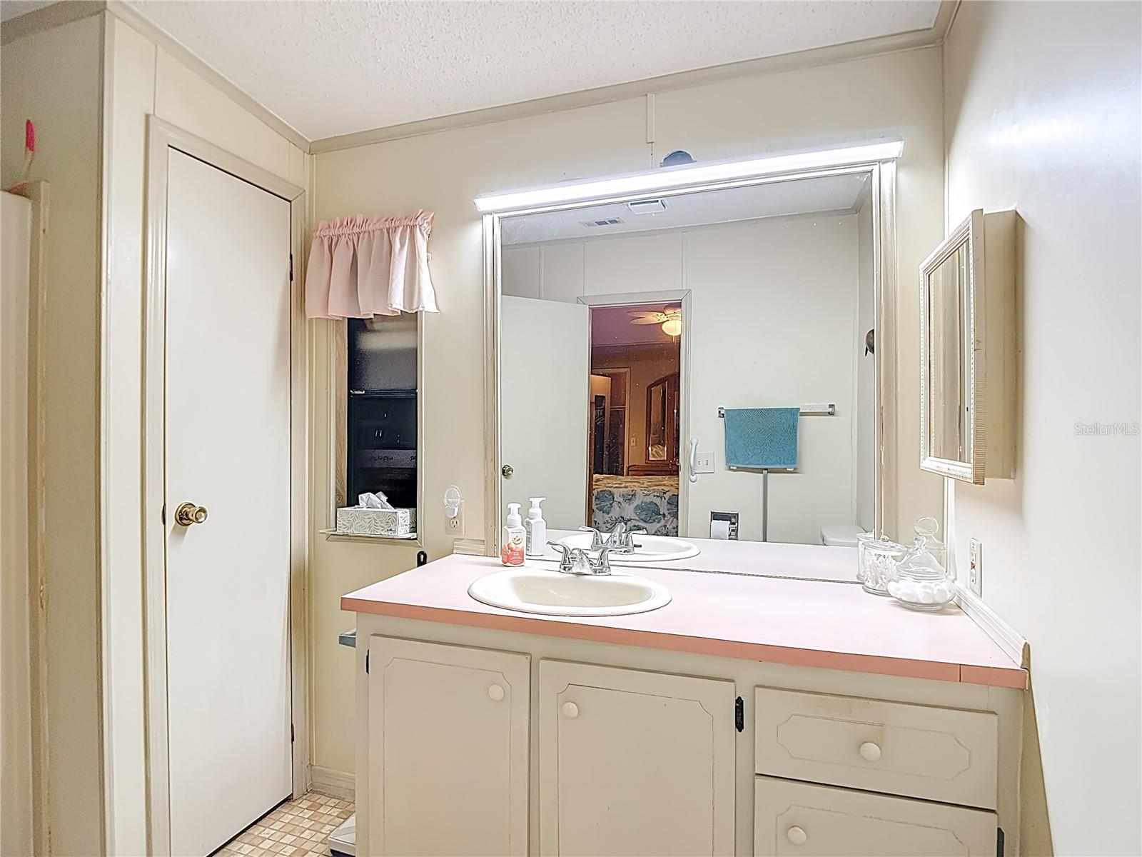 LAKE MARINETTE MOBILE HOME PARK - Residential