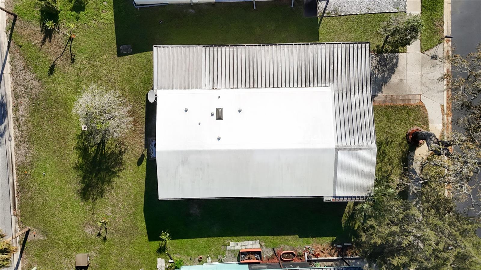 LAKE MARINETTE MOBILE HOME PARK - Residential