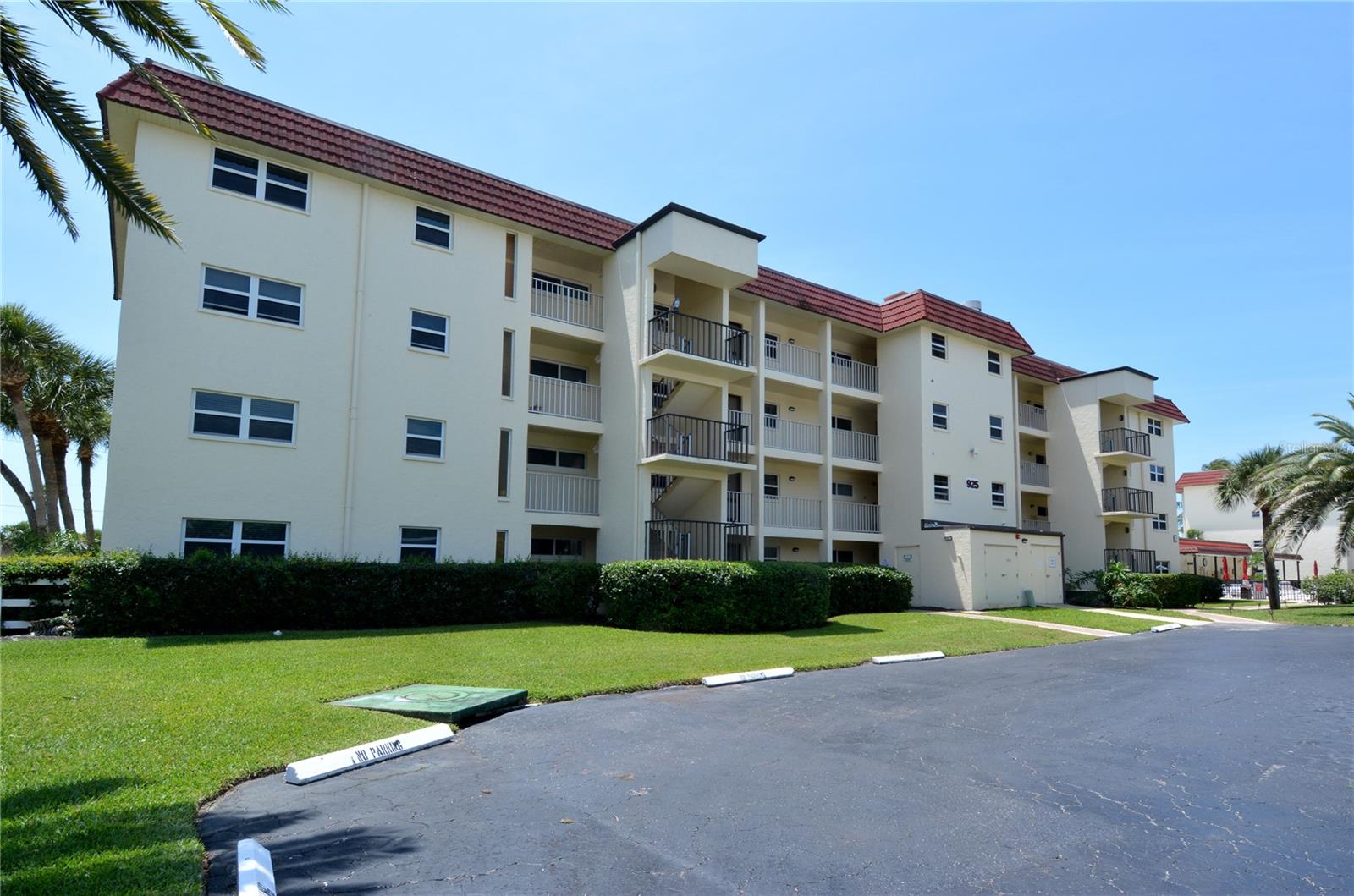 925 BEACH ROAD 310