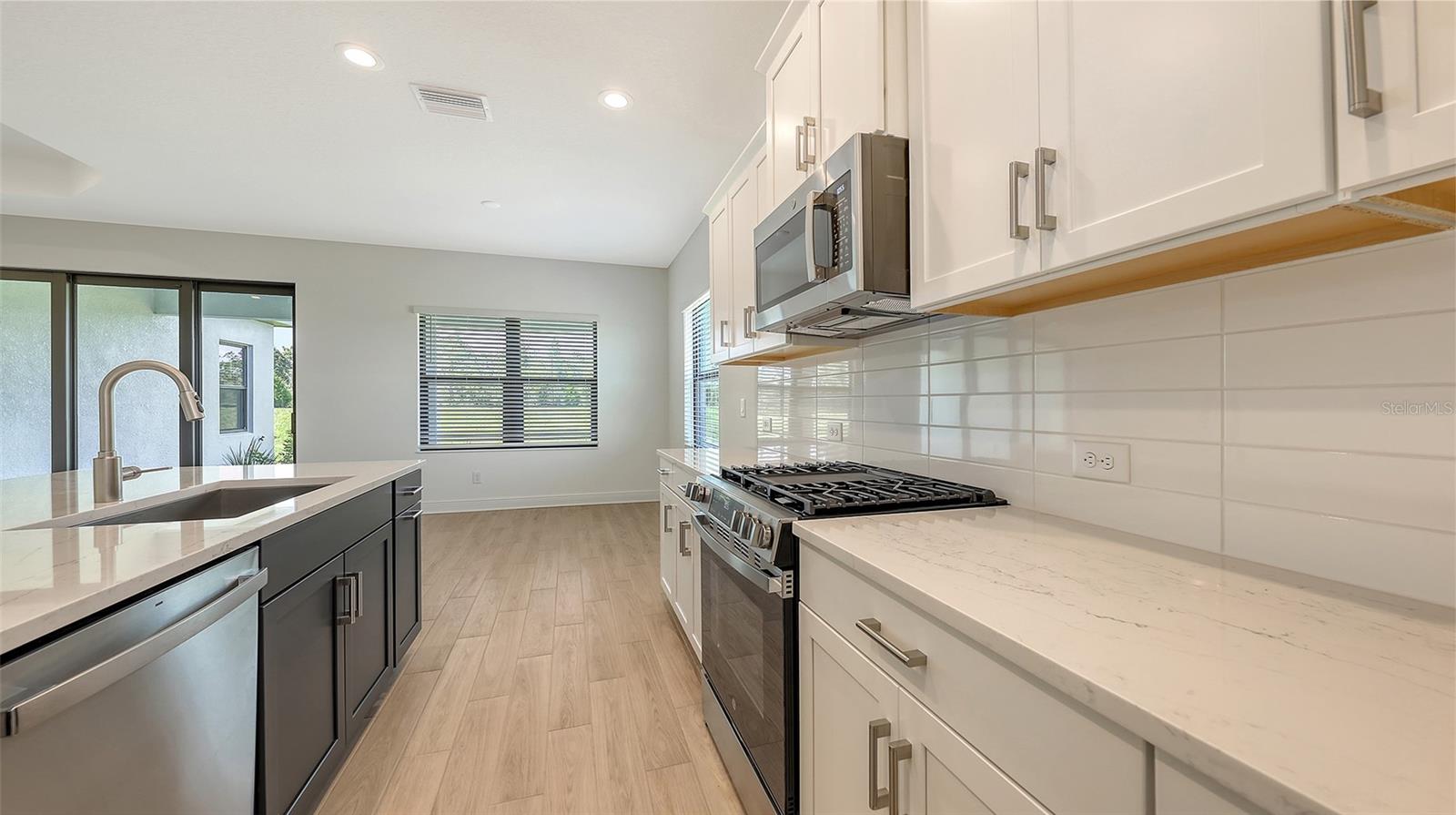 PALM GROVE AT LAKEWOOD RANCH - Residential