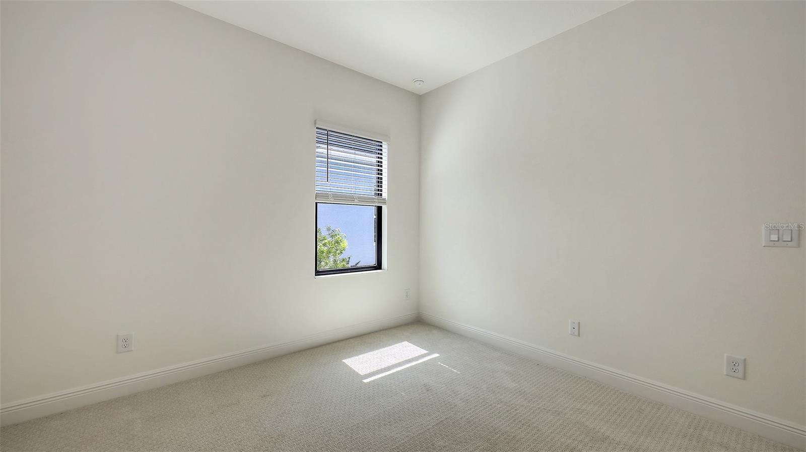 PALM GROVE AT LAKEWOOD RANCH - Residential