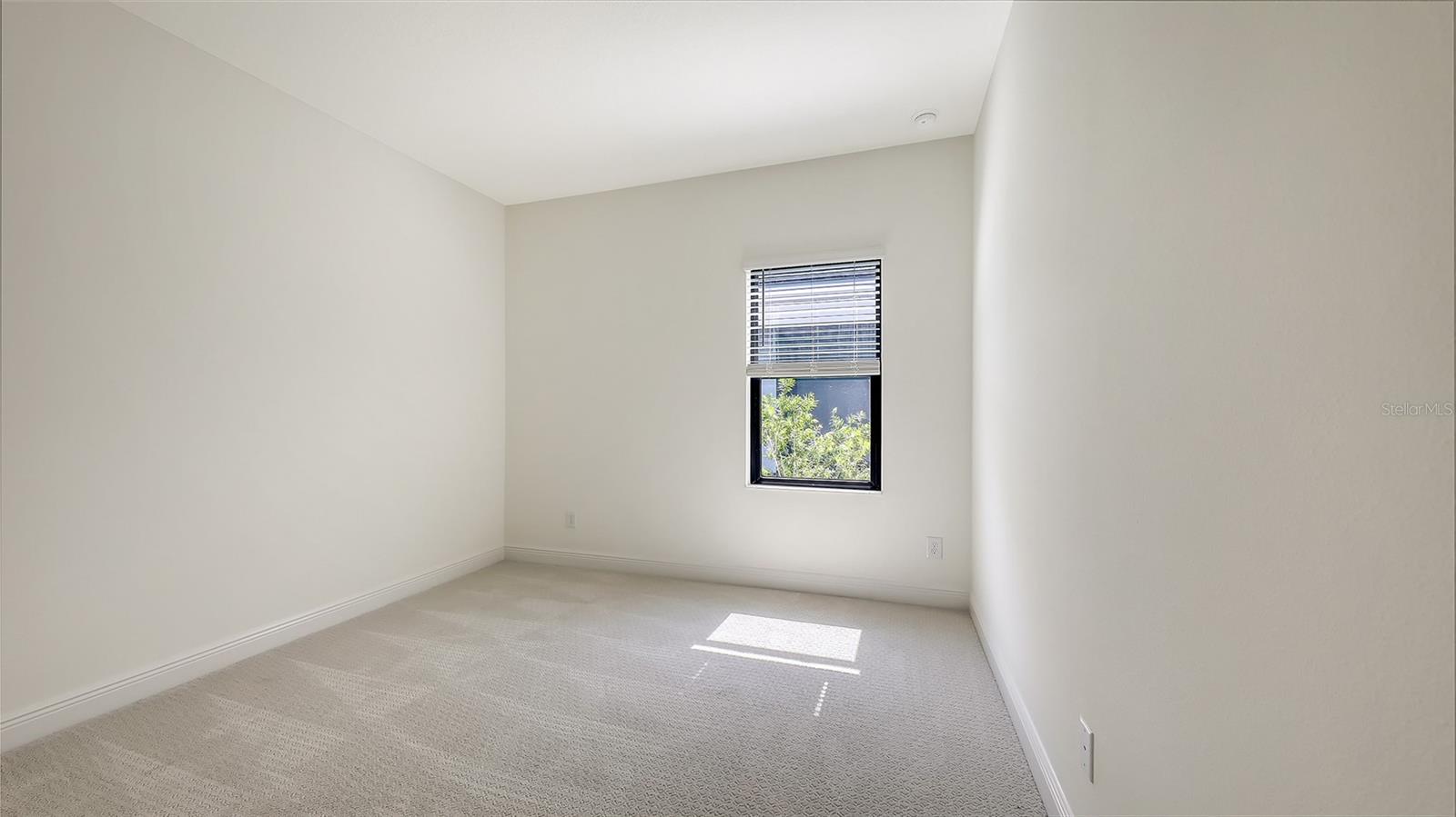 PALM GROVE AT LAKEWOOD RANCH - Residential